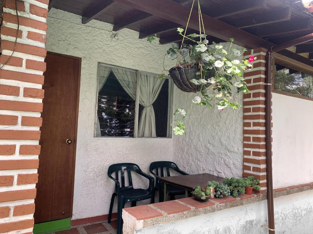 Al Bosque Hostel & Glamping Santa Elena  Exterior foto
