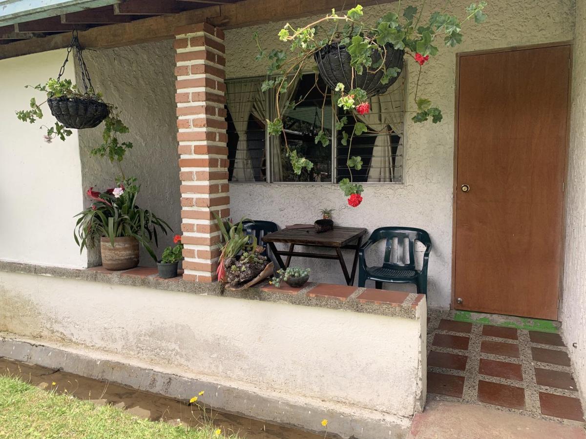 Al Bosque Hostel & Glamping Santa Elena  Exterior foto