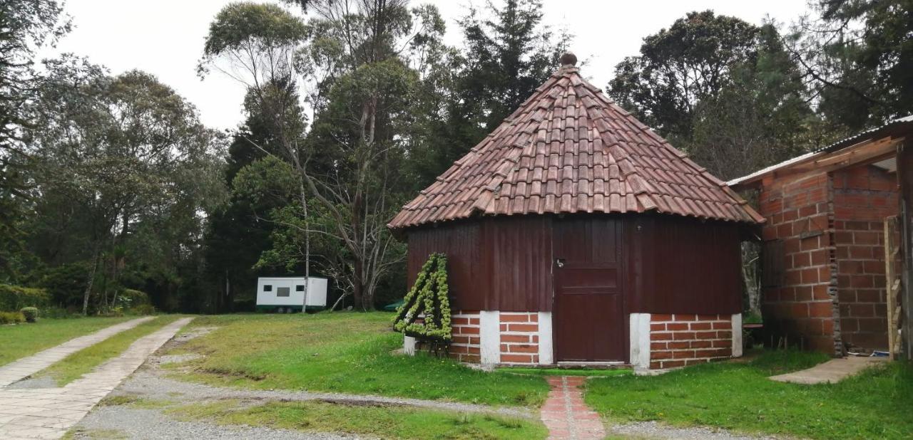 Al Bosque Hostel & Glamping Santa Elena  Exterior foto