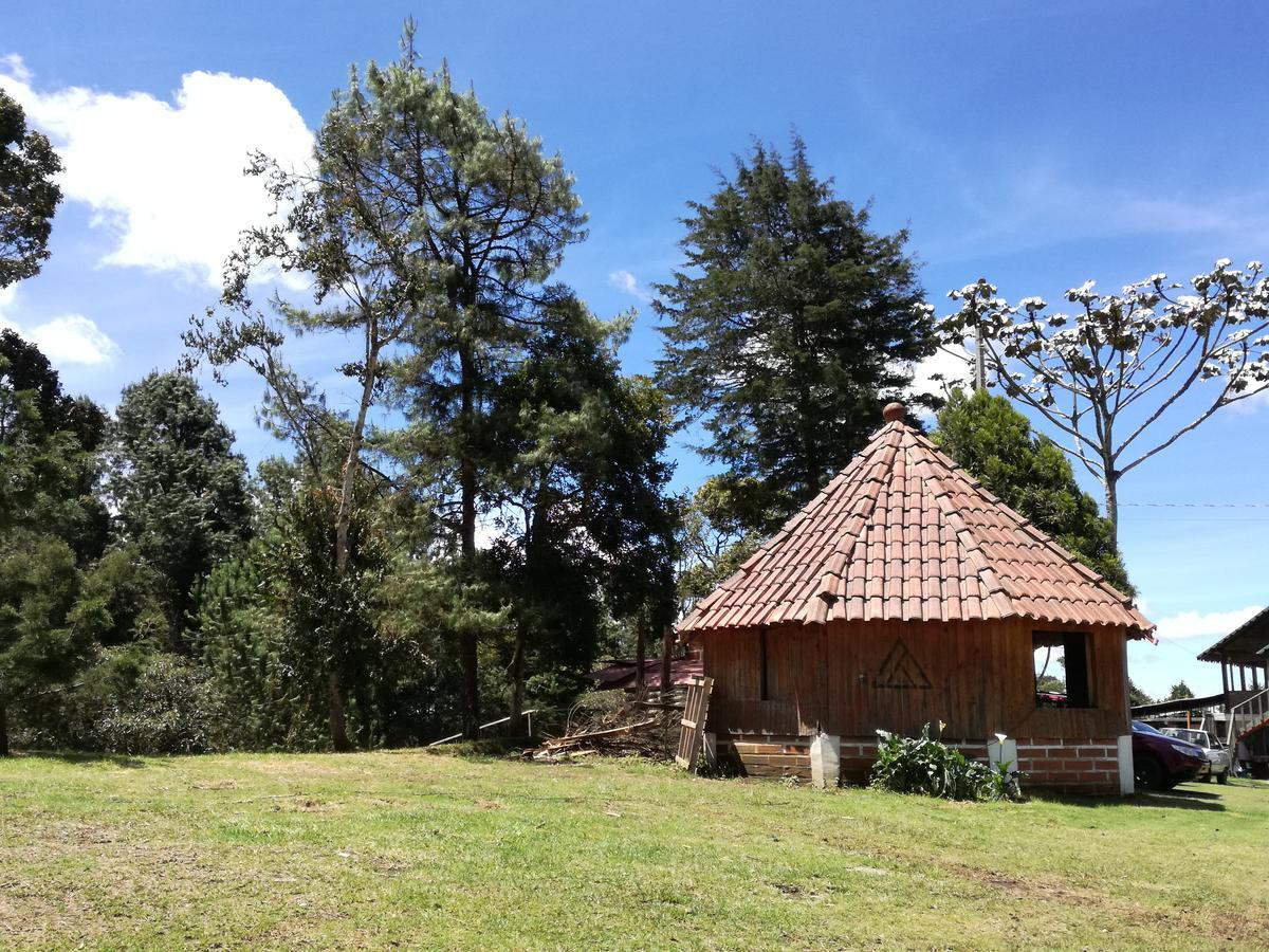 Al Bosque Hostel & Glamping Santa Elena  Exterior foto